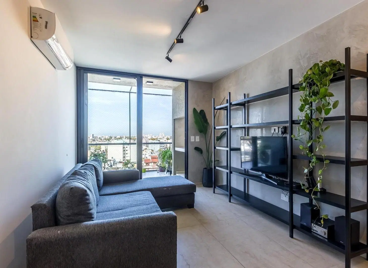 Departamento en venta en Monte Castro 2