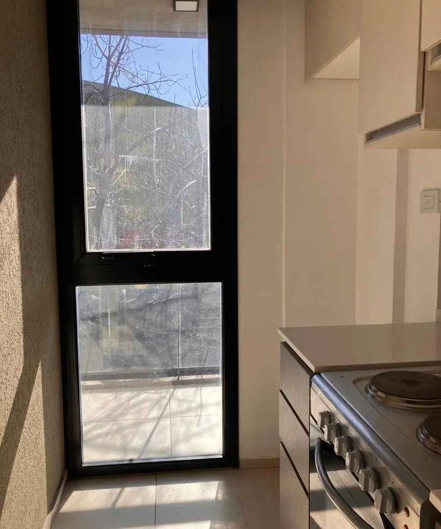 Departamento de 3 ambientes con cochera en alquiler monte castro 1