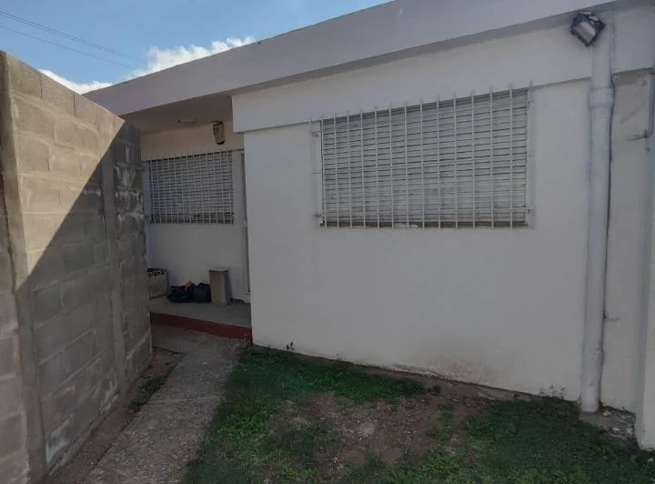 Alquiler Casa - Barrio Los Paraísos 1