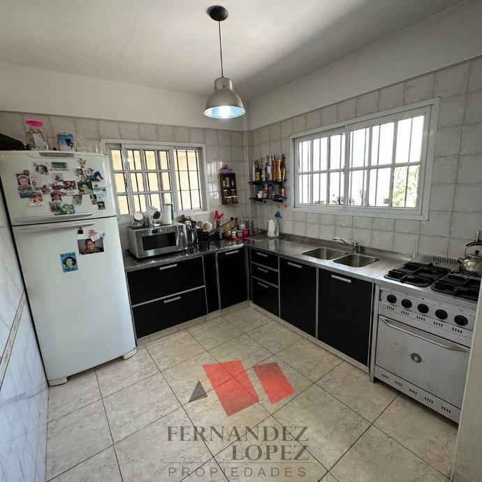 Importante Casa Estilo Moderno Sumamente Luminosa 2