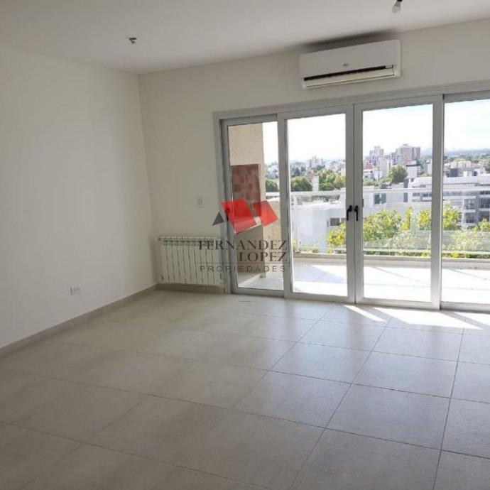 Excelente piso de 4 ambientes con cochera