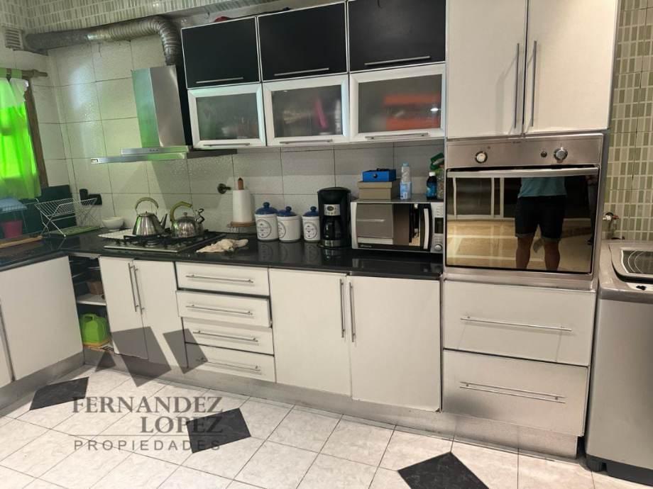 Foto de Chalet de 2 plantas a pocas cuadras del Colegio Nuestra Señora de, imagen 2