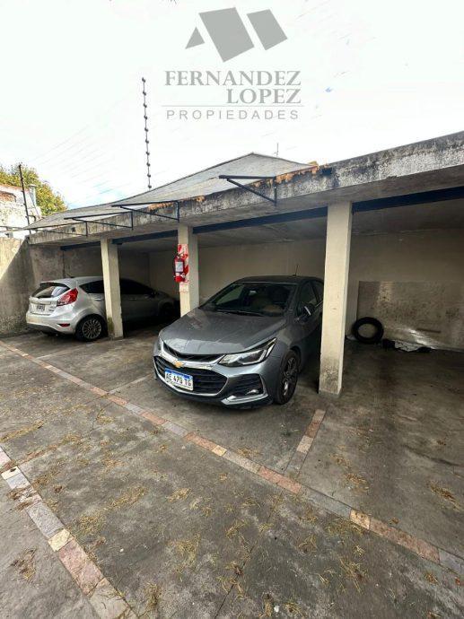 Excelente Departamento de 2 Ambientes en Primer Piso X Escalera con Cochera 4