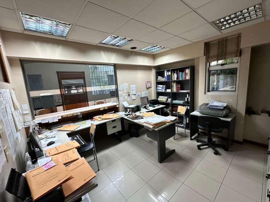 Importante Inmueble Uso Comercial Y/profesional 5