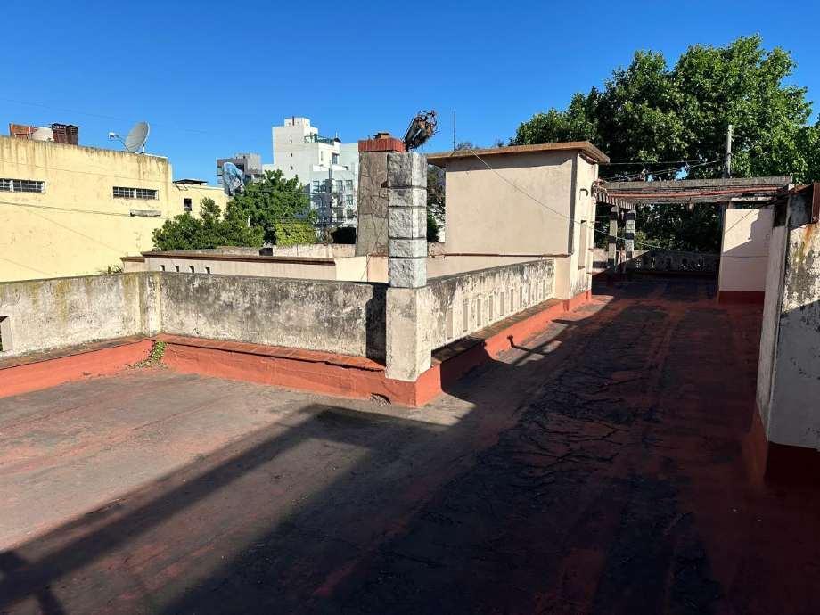Casa Antigua con 2 lotes de terreno de 506 m2 aprox.