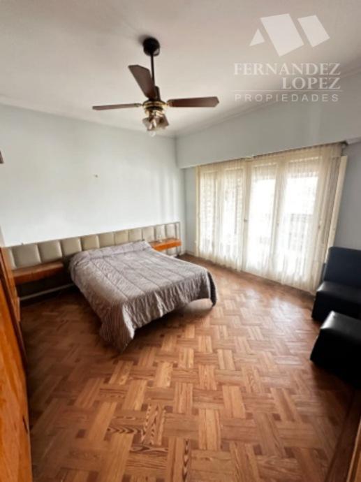 Excelente Chalet Desarrollado en Dos Plantas Sobre Lote de 557 m² Aprox. 4