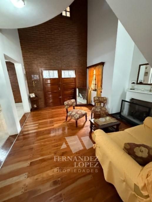 Excelente Chalet Sobre Lote de 12 X 26 m² Aprox 4