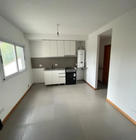 Excelente departamento 2 ambientes  en inmejorable ubicacion de Bernal Centro 4