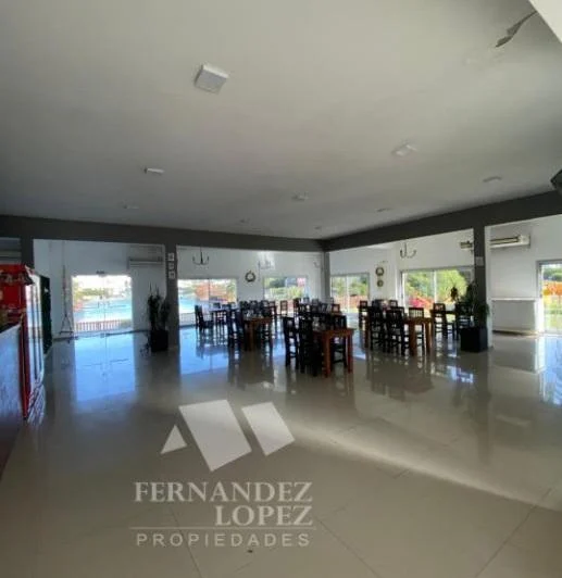 Hermosa casa sumamente luminosa con vista a los verdes del barrio