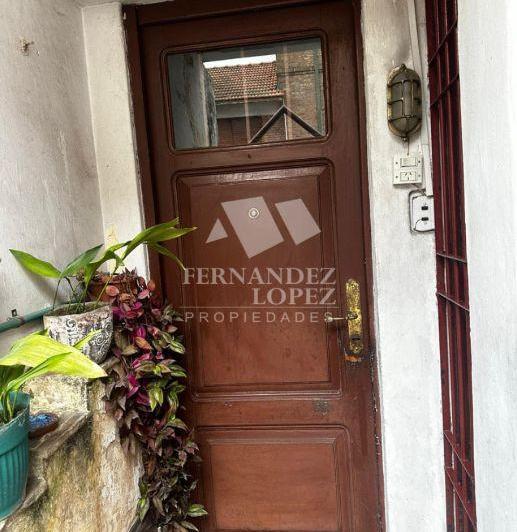 Departamento interno de 3 ambientes en planta alta 2