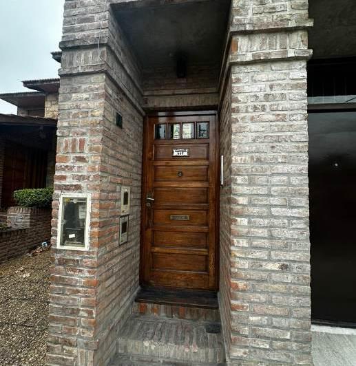 Departamento interno de 3 ambientes en planta alta 1