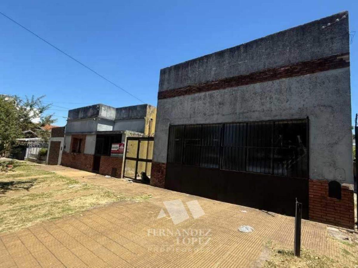 Entrada vehicular con galpon de 60 m2 aprox.sobre lote de 10 x 40, sin instalaciones