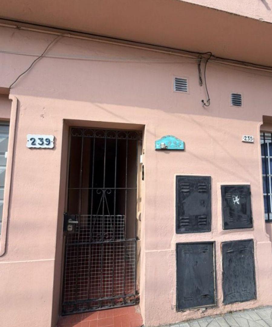 PH 4 Ambientes con Gran Terraza Propia y Entrada Independiente