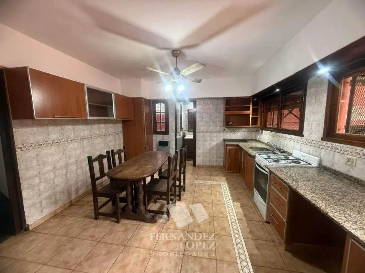 Casa PH de 6 ambientes 4