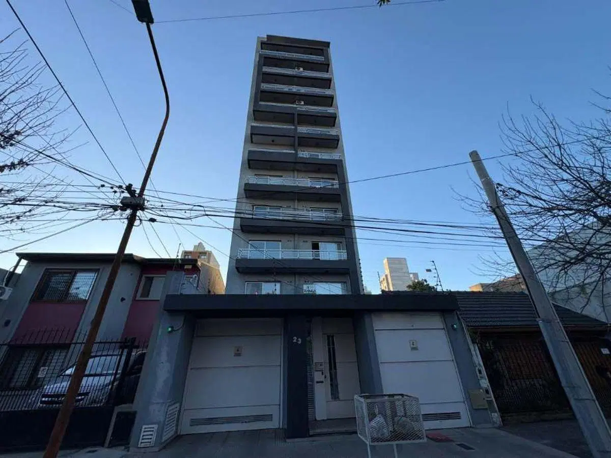 Piso de Categoría 3 Ambientes en Bernal Centro 2