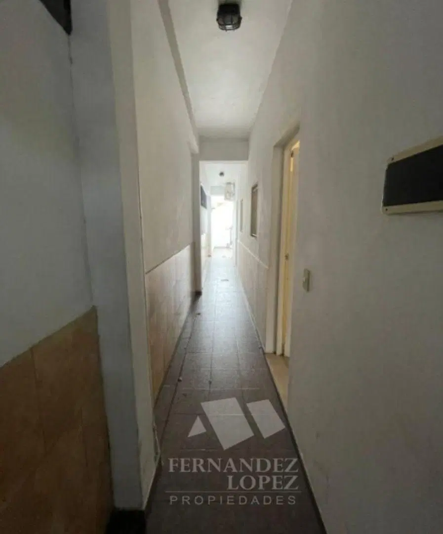 Departamento Monoambiente en Primer Piso por escalera 2