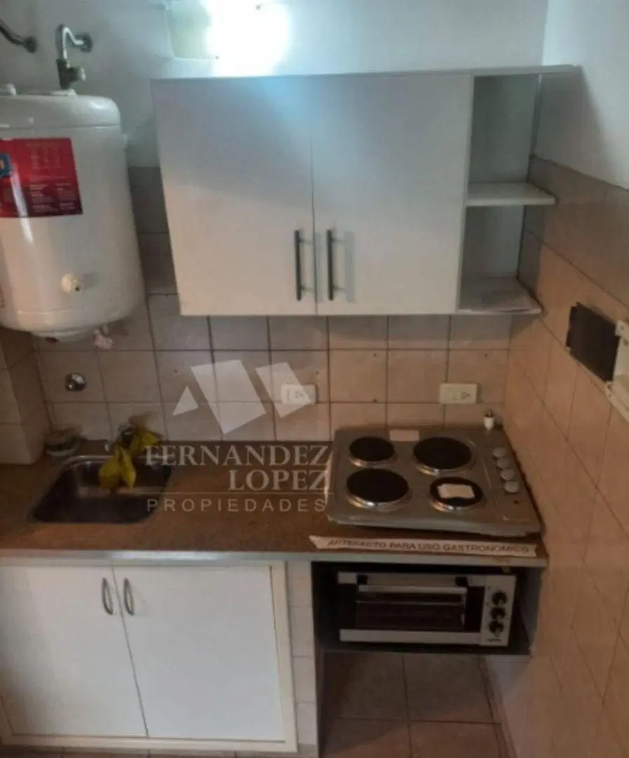 Departamento Monoambiente en Primer Piso por escalera 4