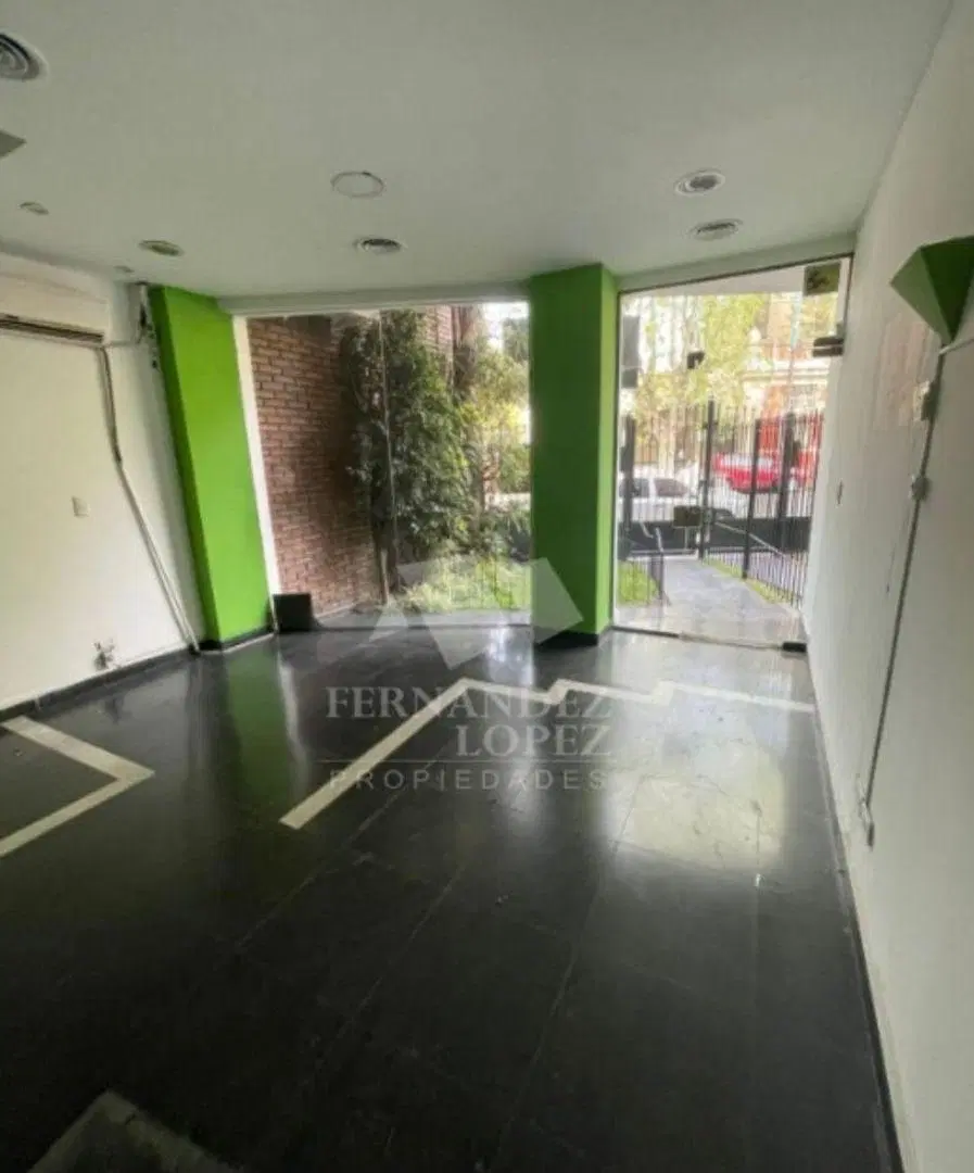 Salon Comercial -190 m2 aprox 4