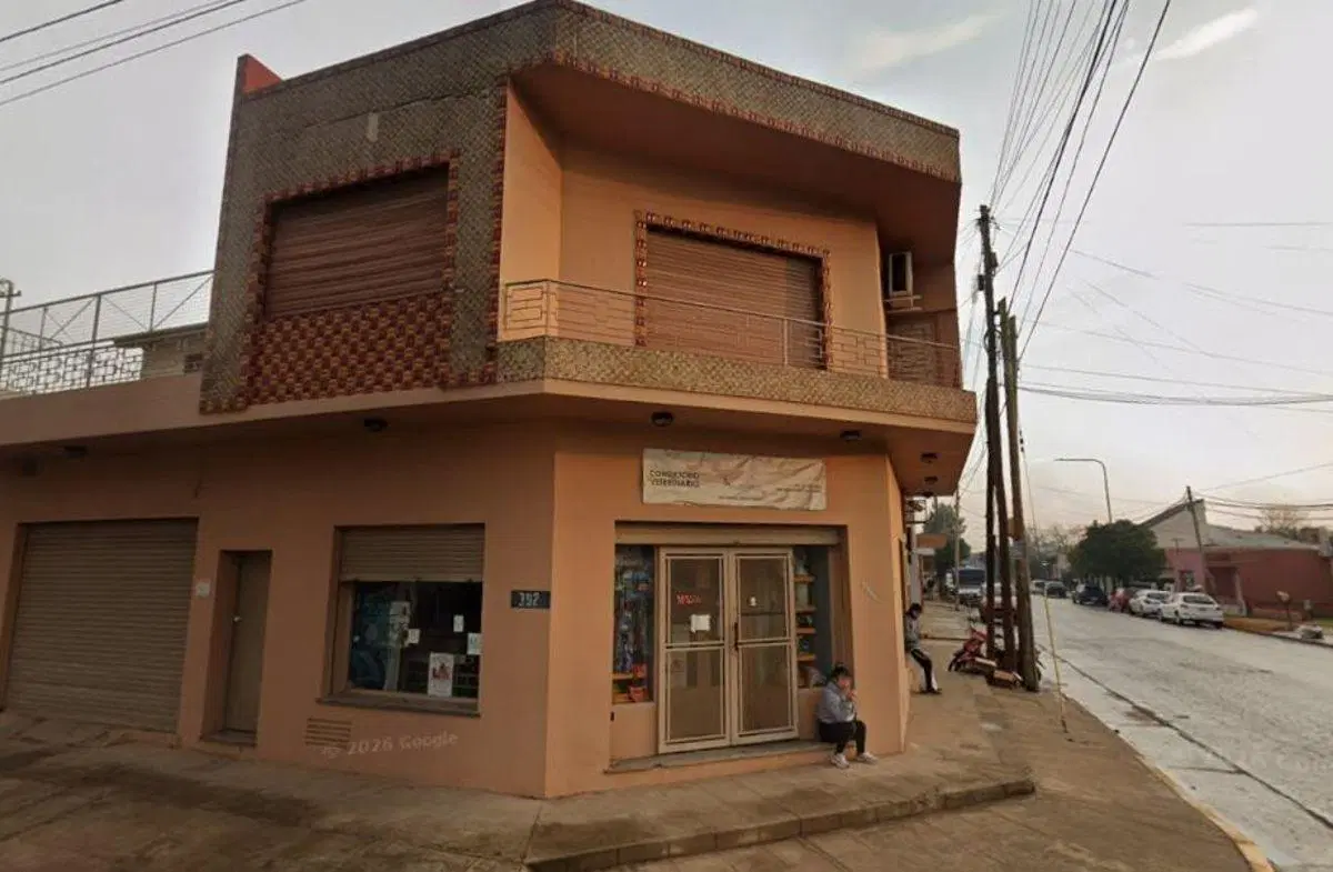 VENTA EN BLOCK - ESQUINA COMERCIAL CON PISO DE 4 AMBIENTES 3