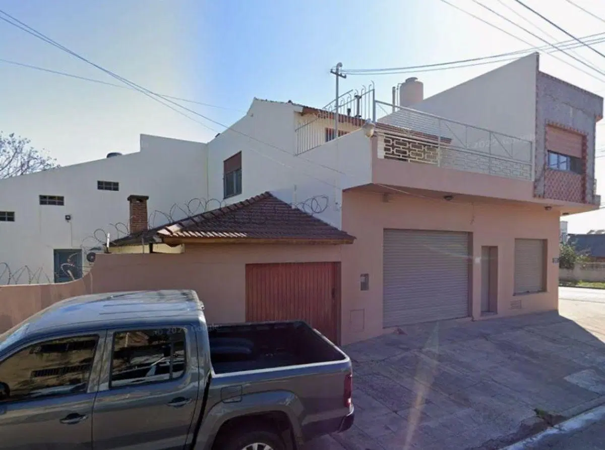 VENTA EN BLOCK - ESQUINA COMERCIAL CON PISO DE 4 AMBIENTES 4