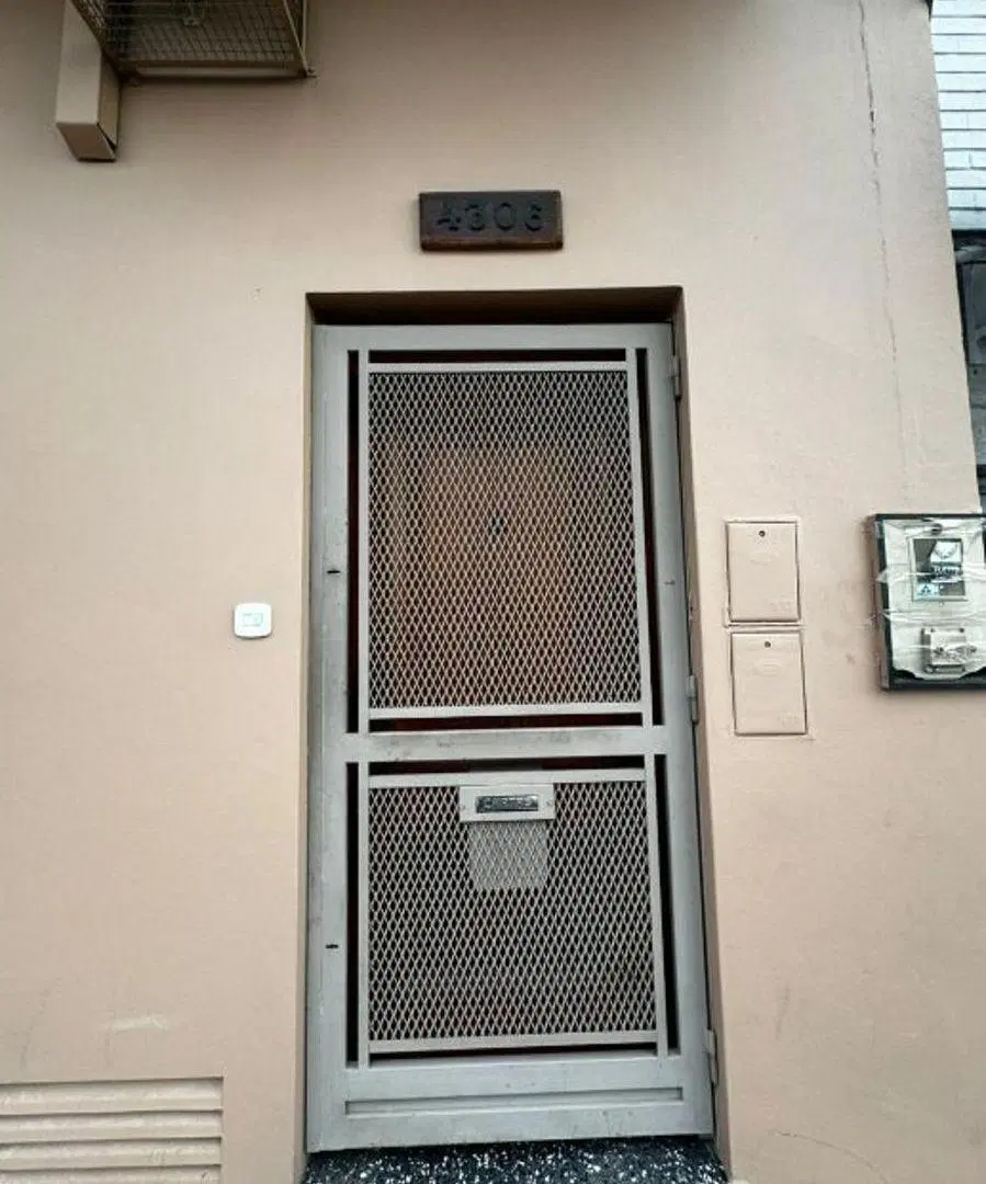VENTA EN BLOCK - ESQUINA COMERCIAL CON PISO DE 4 AMBIENTES 1