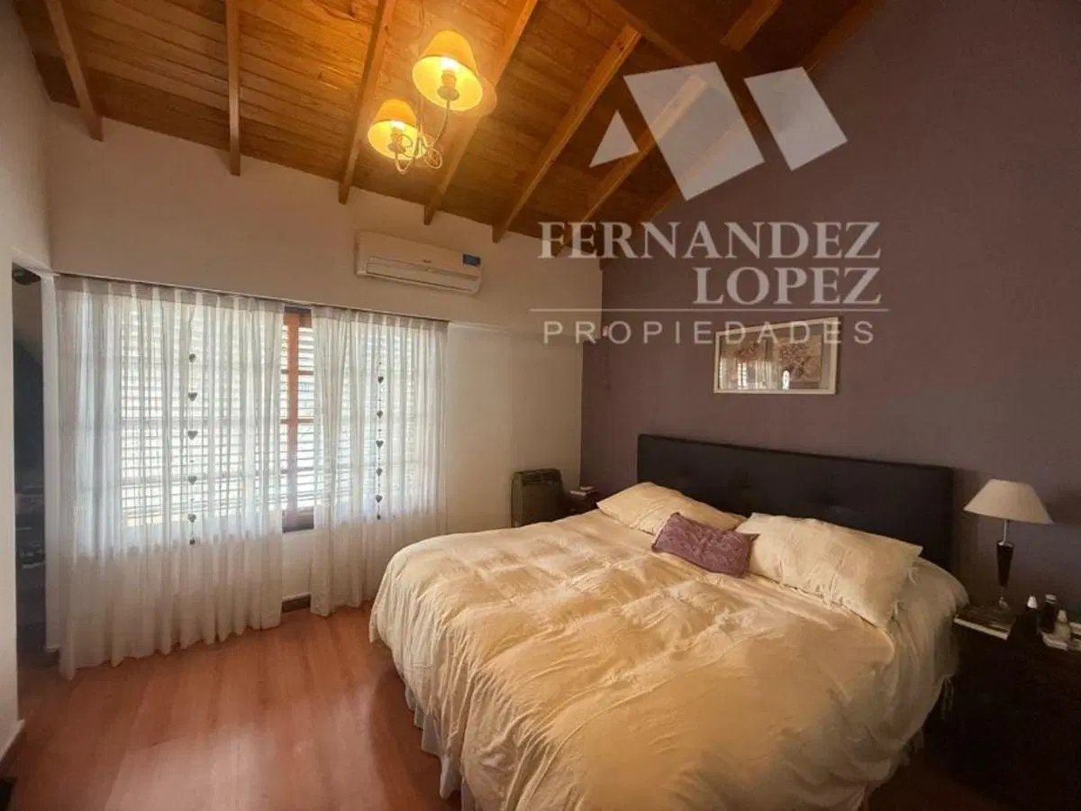 Casa PH en excelente estado, con ambientes amplios y luminosos 4
