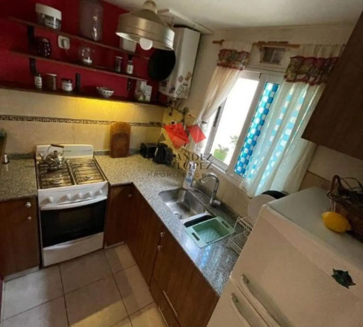 Impecable departamento 3 amb en planta baja con entrada vehicular y terreno libre- 8