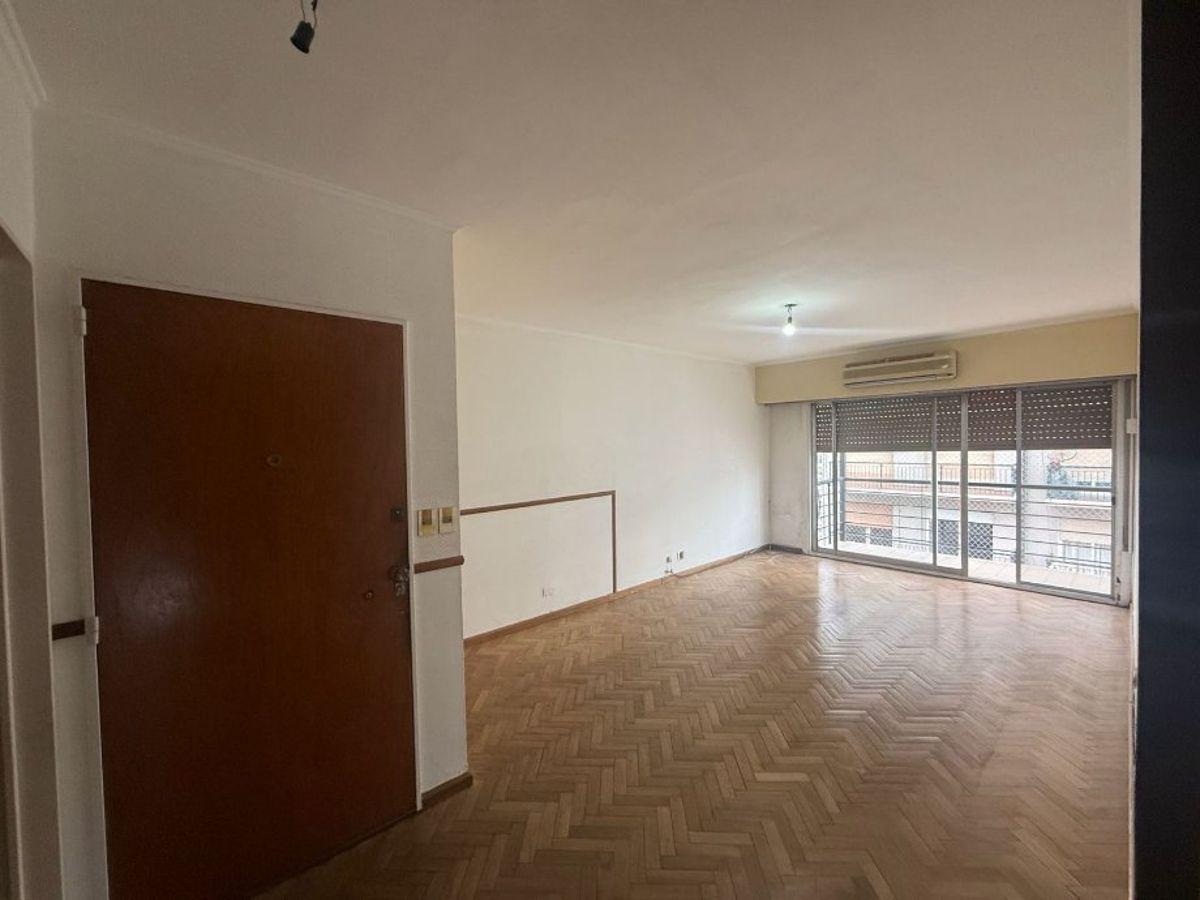 Foto de Departamento de cuatro ambientes con doble balcón y dependencia de, imagen 5