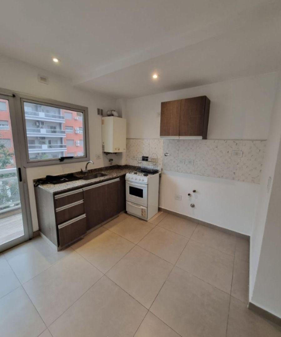 Foto de Excelente Semipiso de 2 ambientes amplio y luminoso, imagen 3