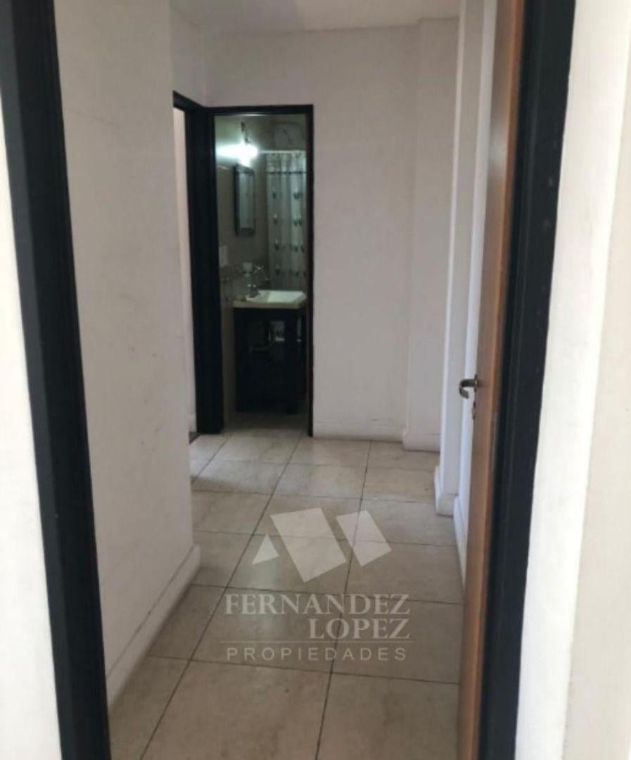 Foto de Excelente semipiso 3 ambientes con cochera cubierta en inmejorable zona, imagen 2