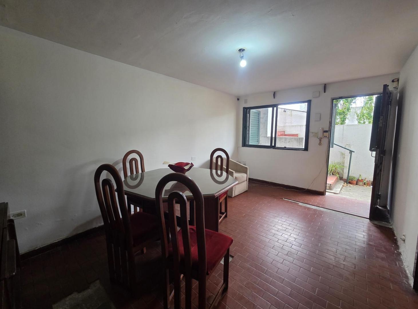Foto de Departamento en VENTA 2 DORMITORIOS con patio, imagen 2