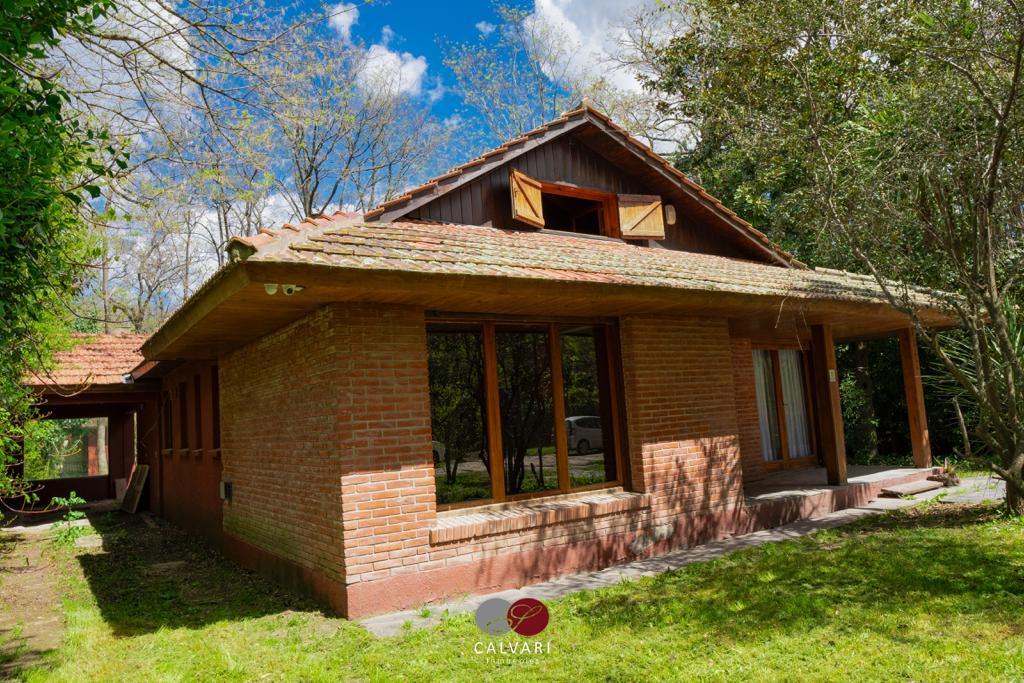 Increíble Chalet, Ubicado en Barrio Grosellar. 4