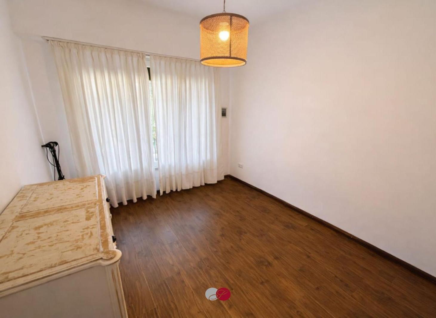Foto de CHALET 4 AMB PARQUE LURO | VIVIENDA/CONSULTORIOS, imagen 2