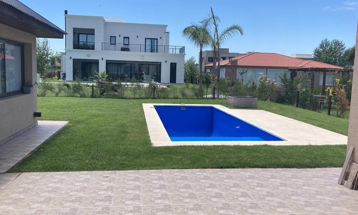 Casa en  VENTA Y ALQUILER EN EL REBENQUE CANNING
