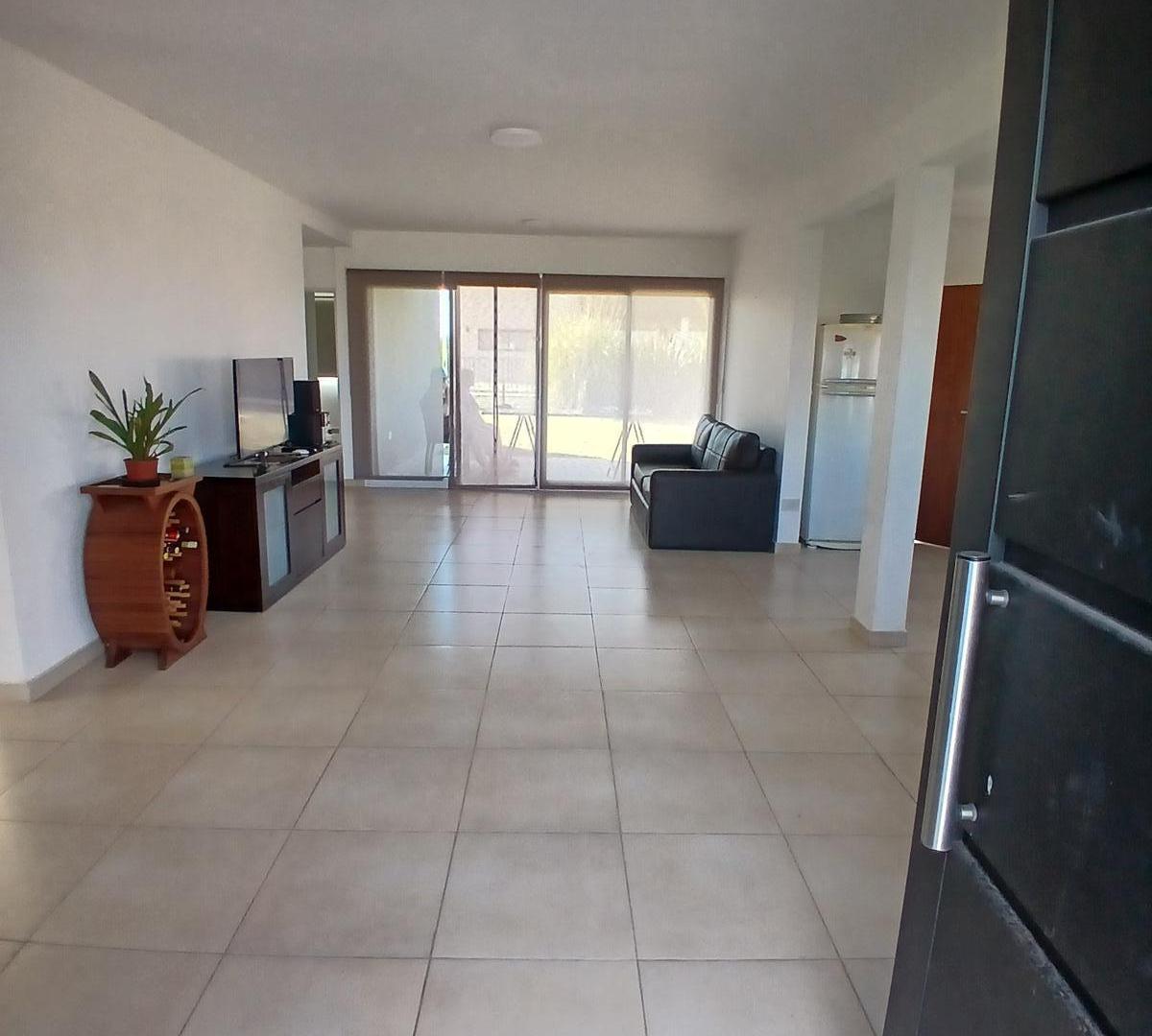 Casa en Alquiler anual en Santa Clara Al Sur, Canning San Vicente, San Vicente