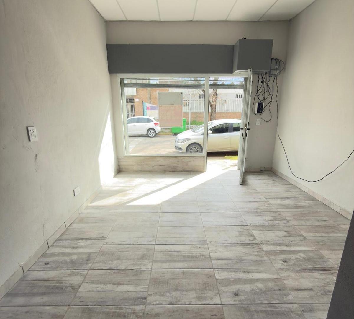Foto de Local En ALQUILER : Moreno 426 San Lorenzo, imagen 1