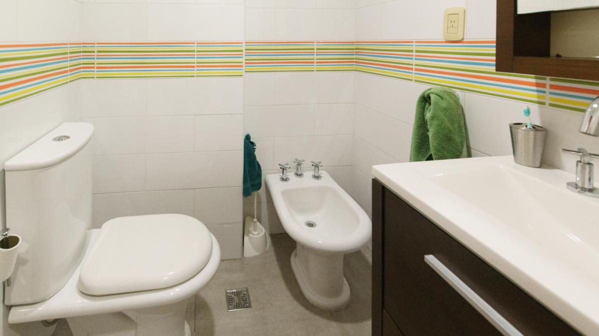 Exclusivo Tríplex Cochera 2 Autos, Jardín, Pileta y Parrilla en Bonifacio Al 500 4