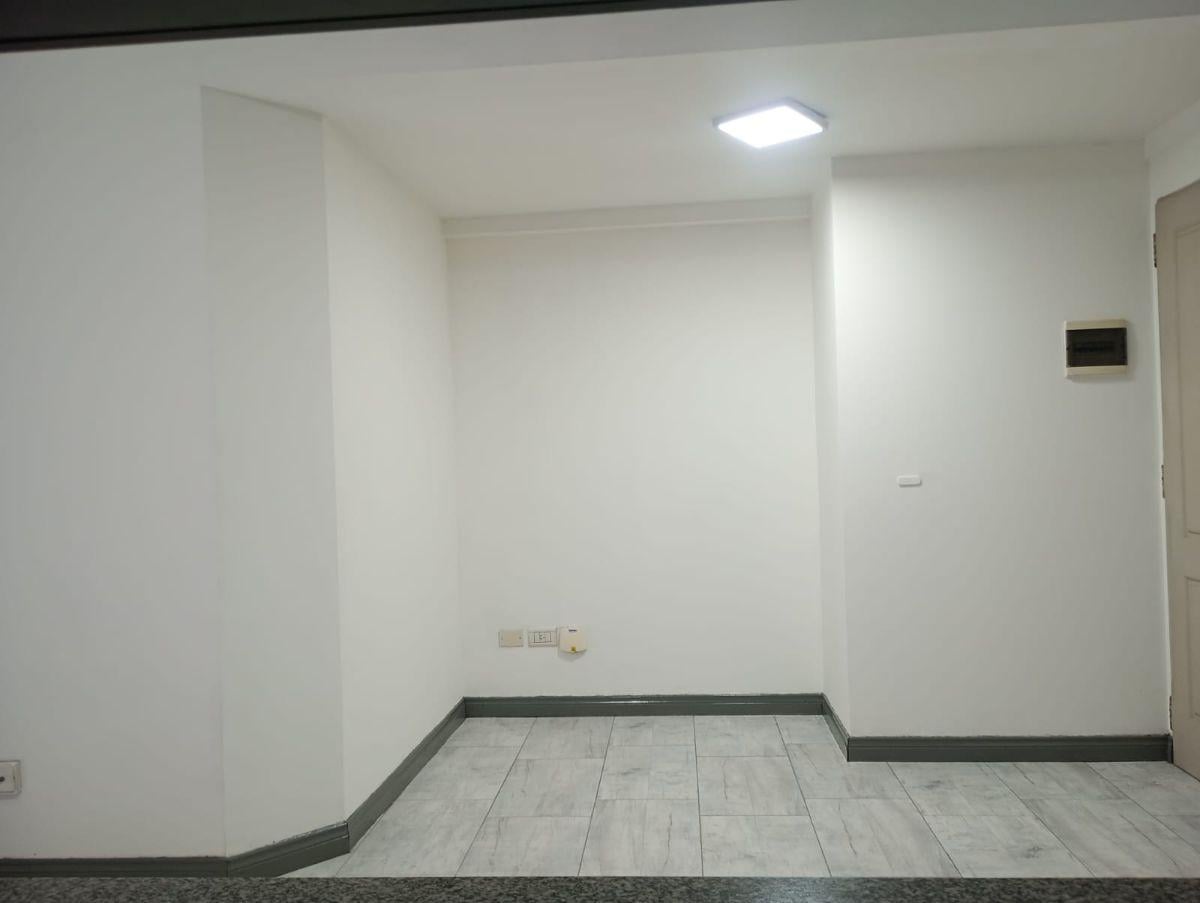 Foto de Exclusivo semipiso de 3 amb con cochera en Hualfin 800 Piso 3, imagen 5