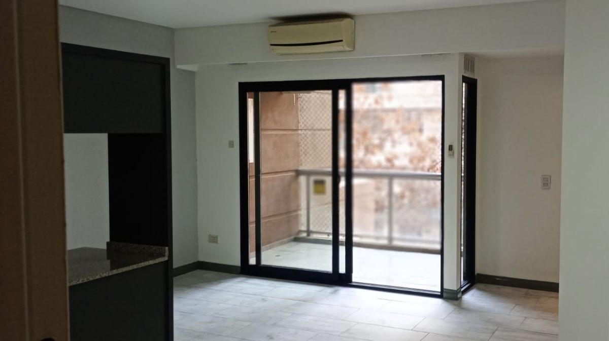 Foto de Exclusivo semipiso de 3 amb con cochera en Hualfin 800 Piso 3, imagen 1