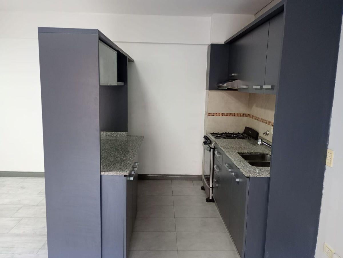 Foto de Exclusivo semipiso de 3 amb con cochera en Hualfin 800 Piso 3, imagen 2