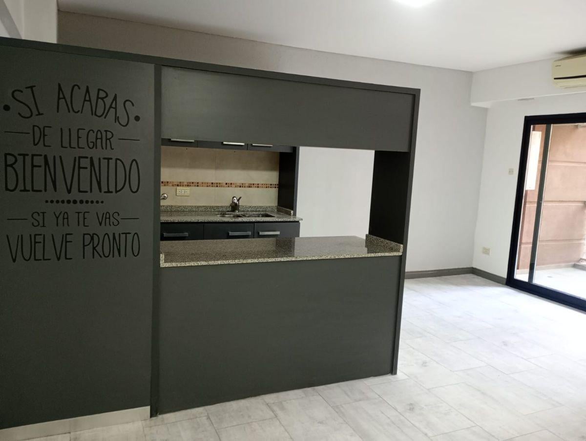 Foto de Exclusivo semipiso de 3 amb con cochera en Hualfin 800 Piso 3, imagen 1