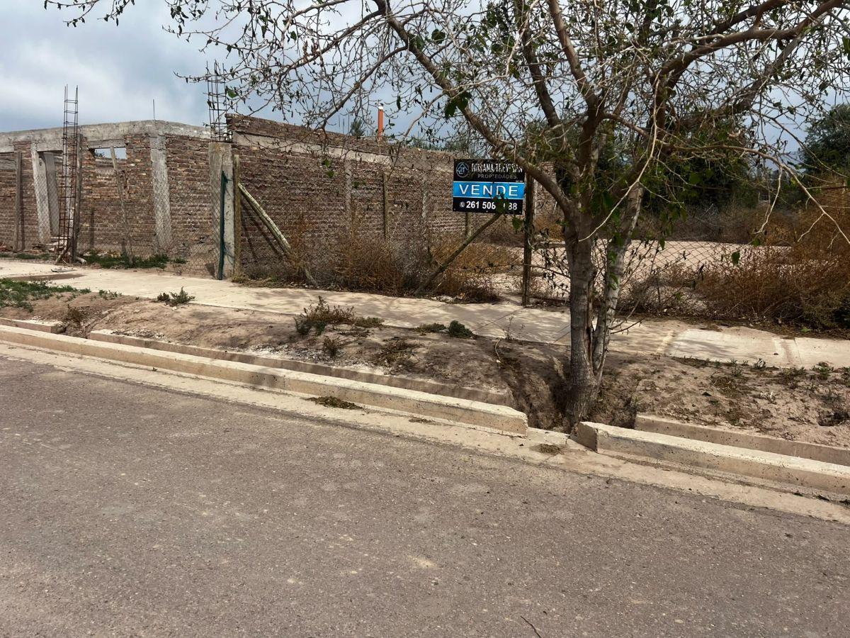 Foto de RT Propiedades VENDE LOTE en Barrio Valle Cercano, Buena Nueva, imagen 4