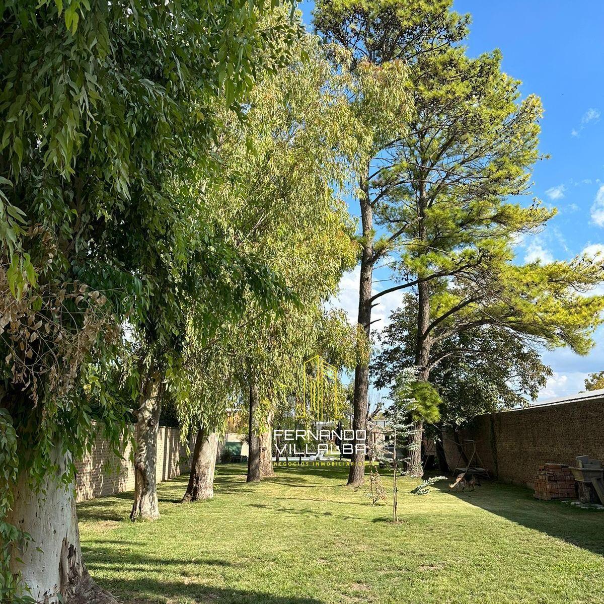 Venta - Hermosa Casa Sobre Av 40 4