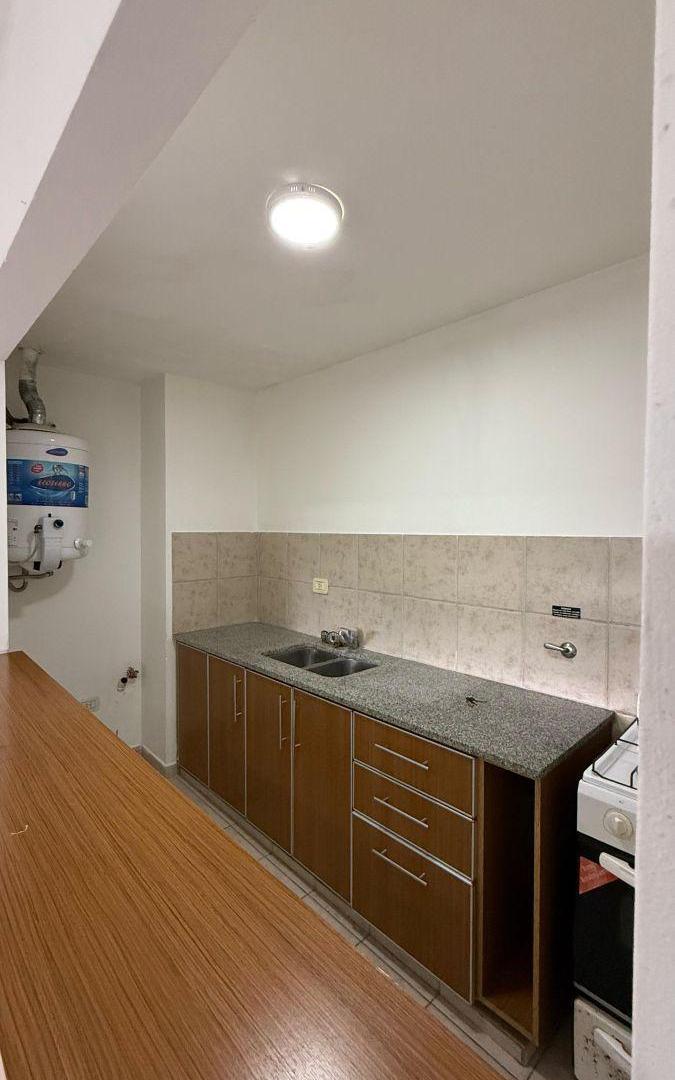 Foto de monoambiente en alquiler Av. 13 y 34, imagen 4