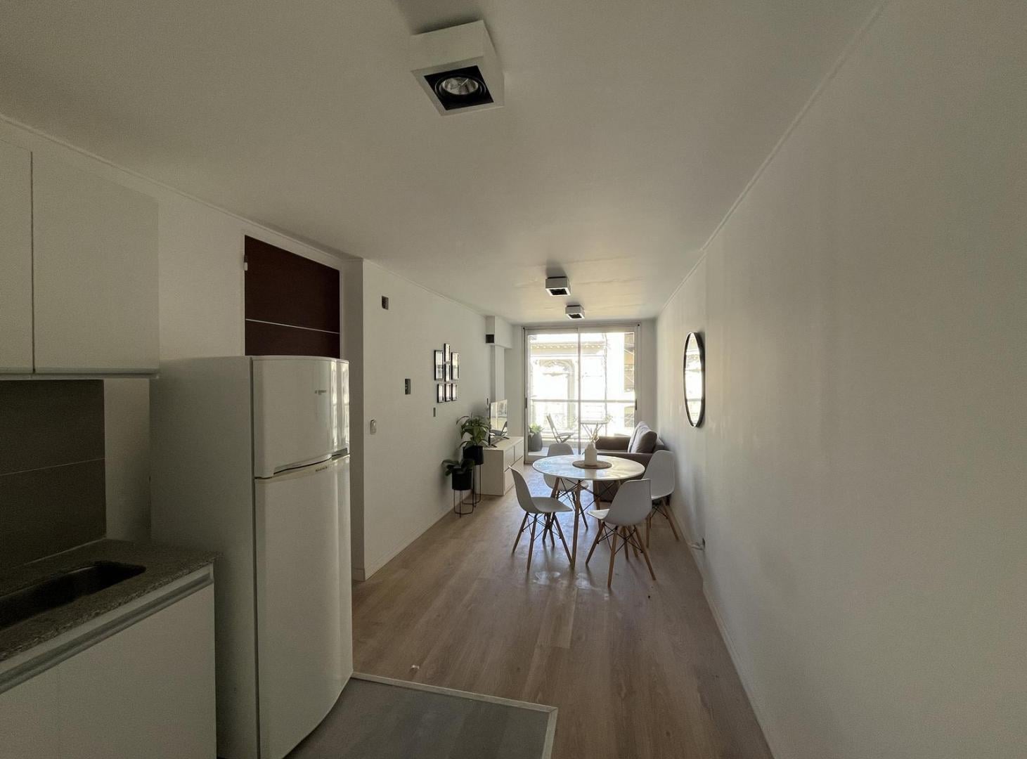 Foto de Departamento de 1 dorm con doble balcón y ventilación cruzada, imagen 1