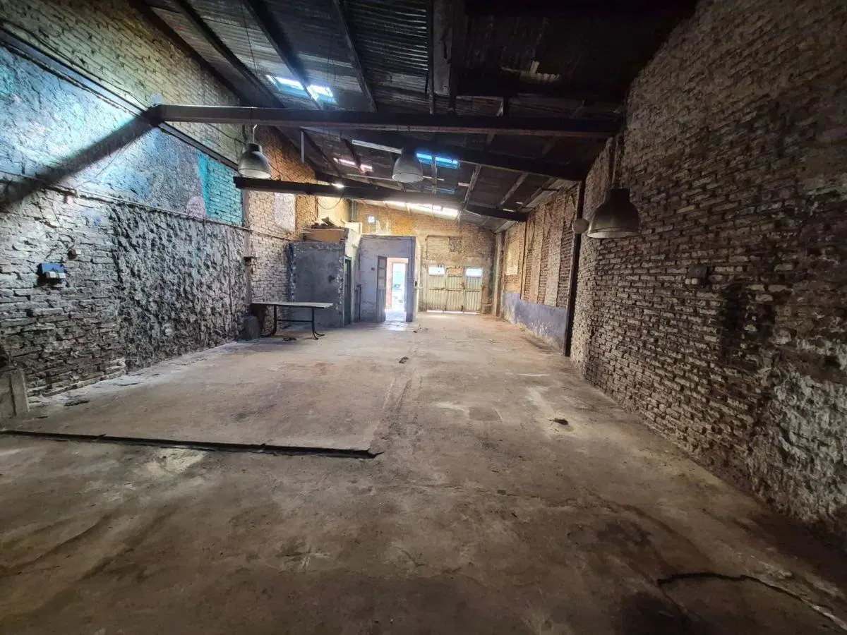 Bodega-Galpón en alquiler en Temperley 1