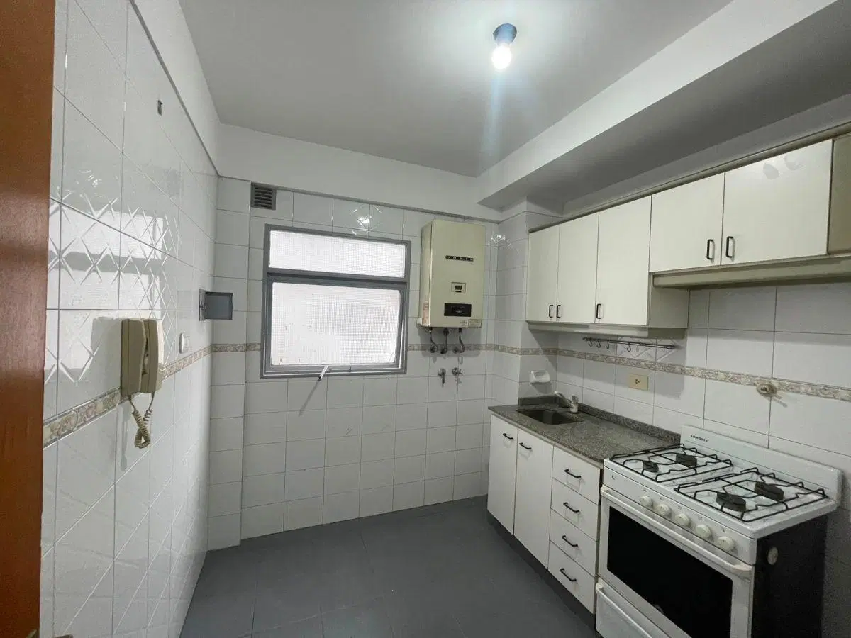 Luminoso departamento de 2 ambientes en excelente ubicación – Ideal vivienda o profesional 2