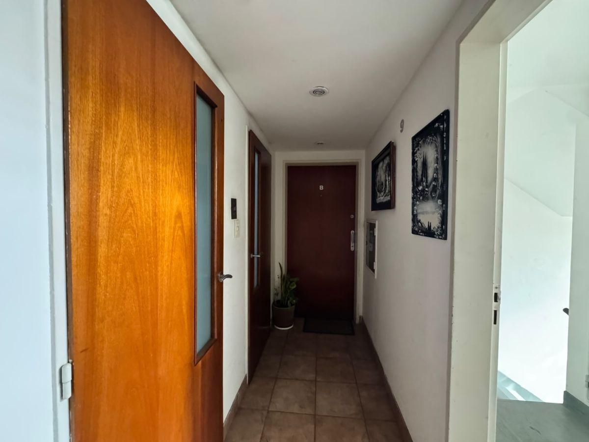 Foto de ALQUILER – 2 AMBIENTES EN LAS LOMITAS | PISO ALTO | BALCÓN AL FRENTE |, imagen 4