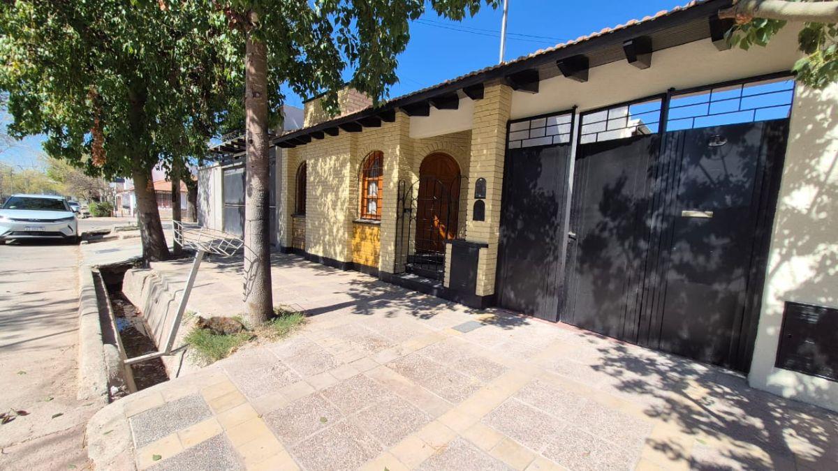 Foto de INPROGROUP VENDE PROPIEDAD EN GODOY CRUZ, imagen 1