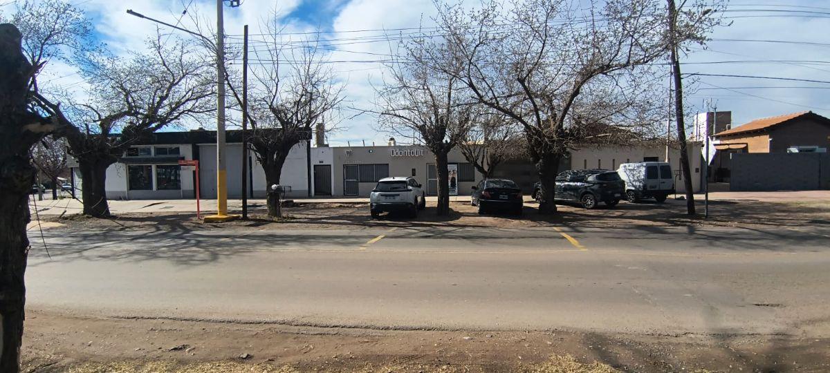 Foto de INPROGROUP VENDE CASA CON LOCALES, imagen 3